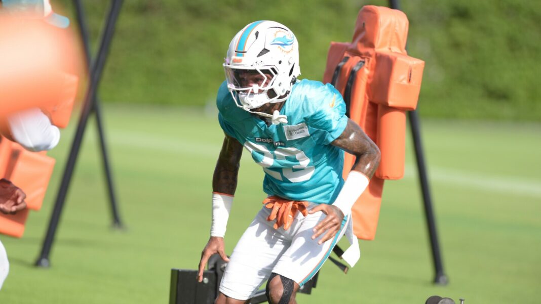 Dolphins' Jack Jones admits Amon-Ra St. Brown 