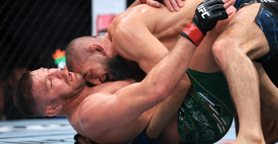 Dricus du Plessis only needs ‘12 to 16 weeks’ to fix wrestling defense after UFC 319 — ‘We’ll be back early next year’
