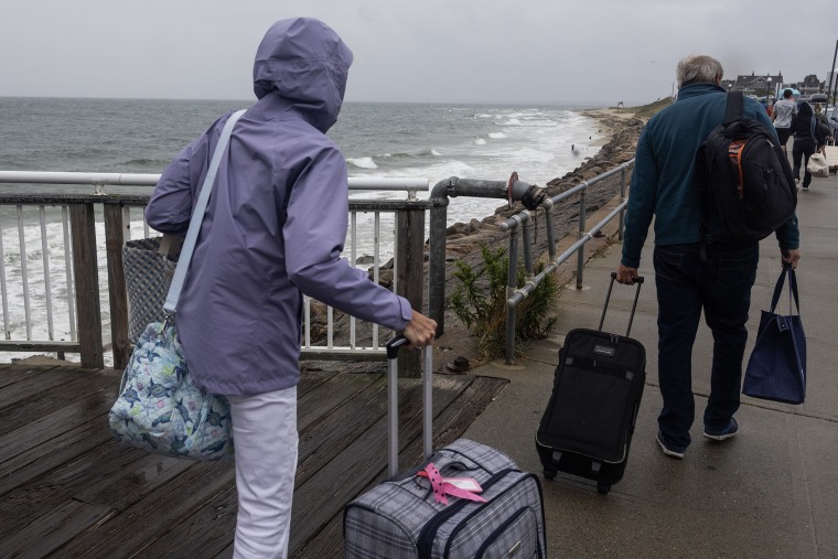 Weather from Hurricane Erin begins to effect New England coast