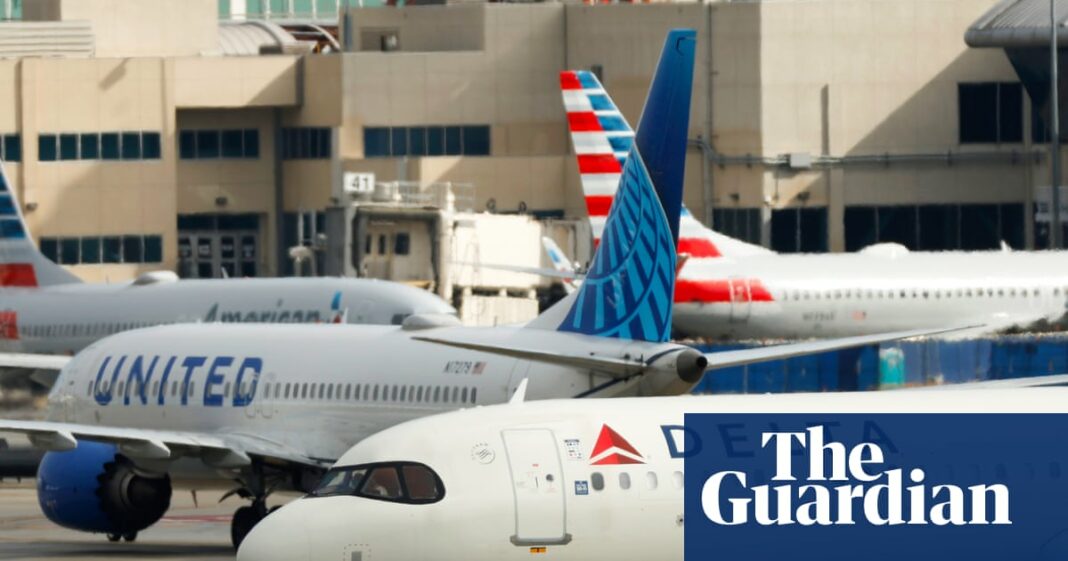 Passengers sue Delta and United over window seats that have no windows
