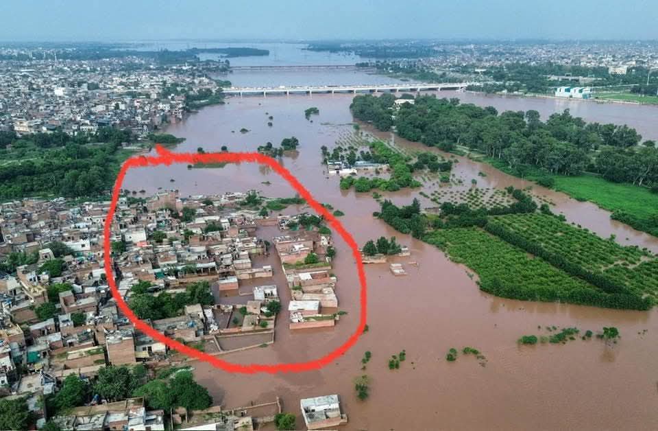Rapid construction along river ravi raises alarms, experts warn of future risks
