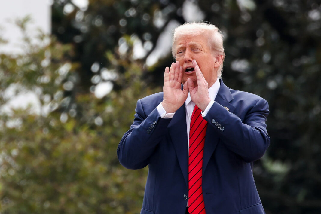 White House suspends tours for ballroom construction
